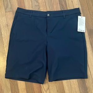 Lululemon commission short 11”. Size 40. New with tags